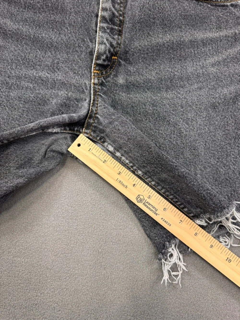 VINTAGE 90’s Lee M.R. Black Wash High Waisted Long Jeans Shorts, Frayed Hem, 26